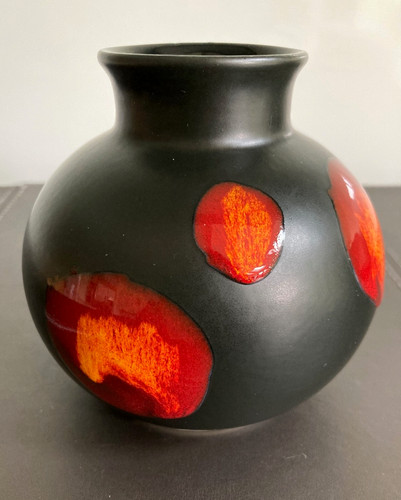 Poole pottery galaxy - poole, bud