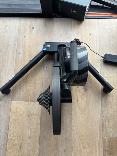Wahoo kickr smart indoor - wahoo,