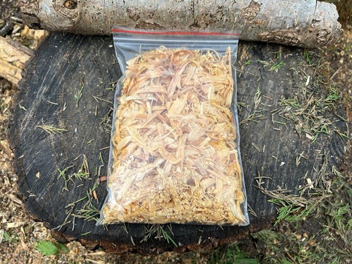 Fatwood shavings - fatwood, shavings.
