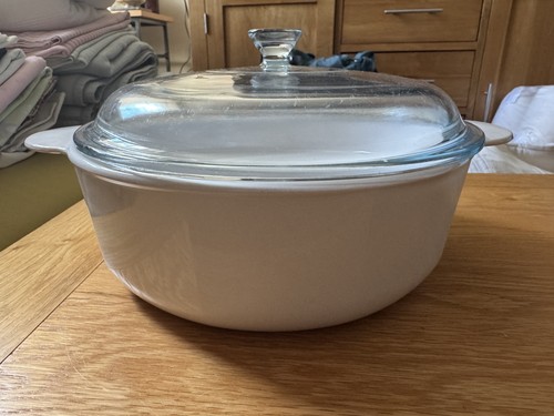 Large corning casserole dish - large,