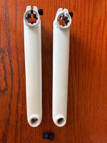 Bikes white rad cranks - se,