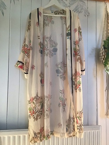 Kimono cream floral silky - cream,
