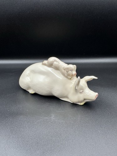 Retired beswick sow - sow, and