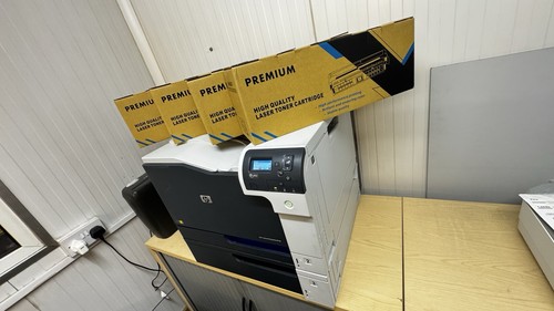 Colour laserjet enterprise - hp,
