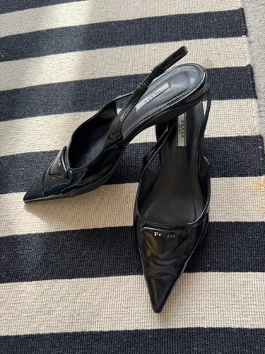 Prada spazzolato triangle logo - prada,