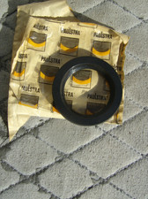 MERCEDES 309 HUB SEAL