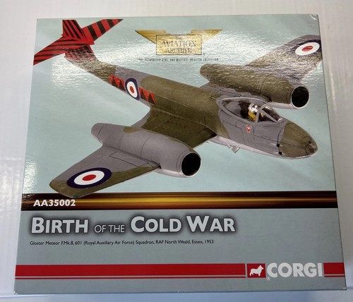 Corgi aa35002 gloster meteor - corgi,