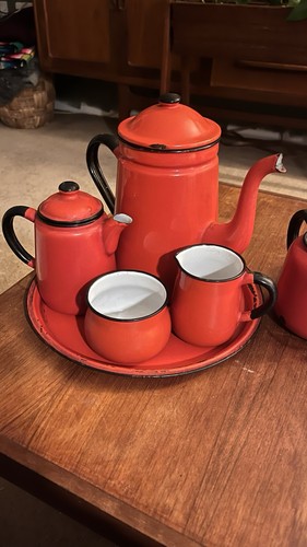 Variety red enamel - red, jugs