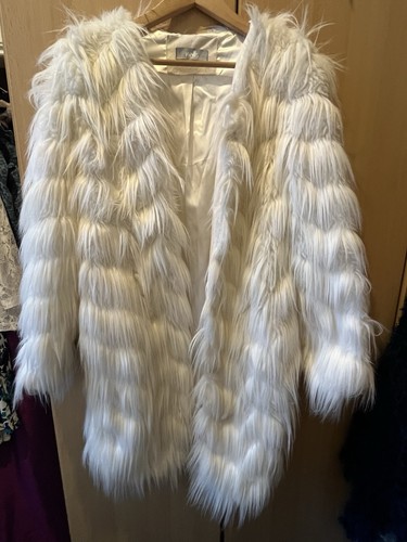 Wallis white faux fur - faux, fluffy