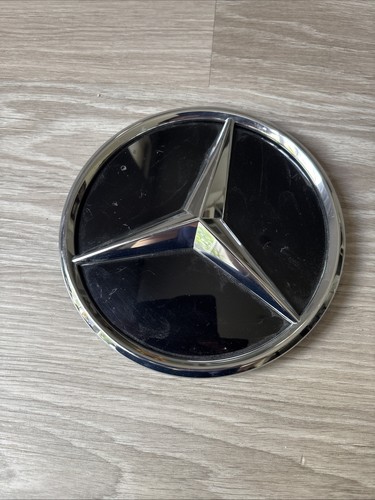 Mercedes benz front badge - mercedes,