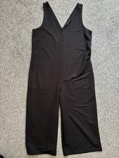Black Pocket Front Sleeveless