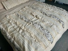 Moroccan wedding blanket (handira)