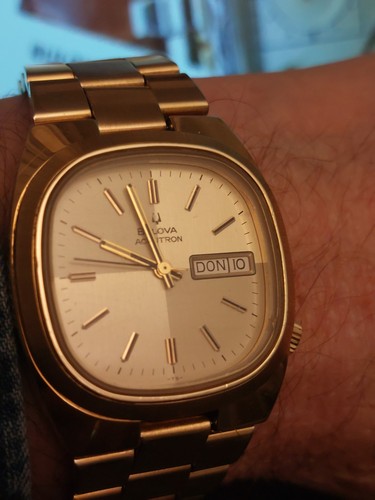 Vintage 1971 men bulova - vintage,