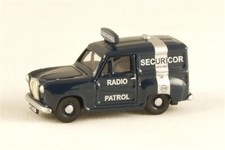 Classix OO Vehicles - EM76666 - Austin A35 Van SECURICOR RADIO PATROL