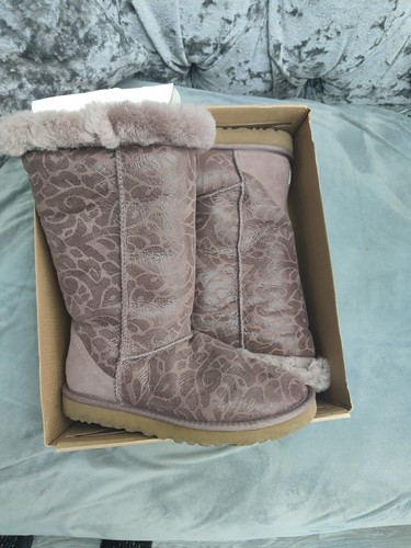 Ugg boots size 5 - ugg,
