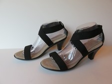 NEW Charleston Shoe Company