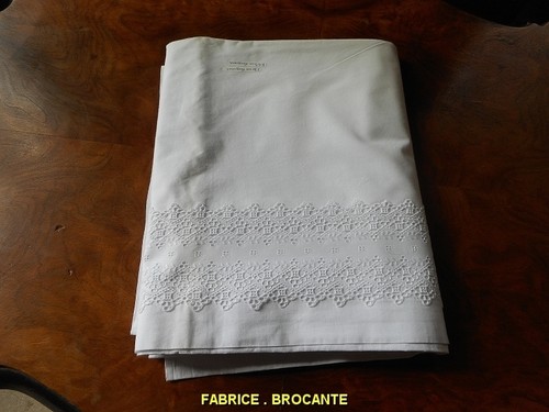 Vintage lace bedspread - lace,