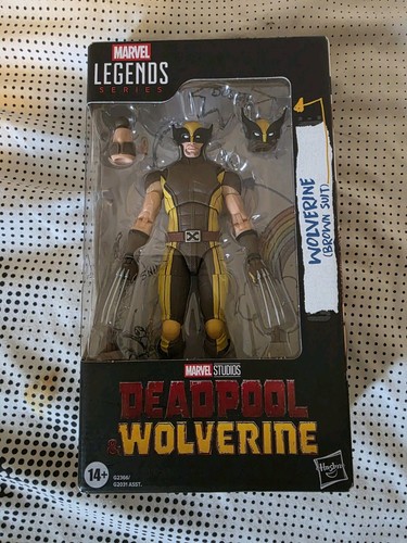 Marvel legends wolverine - marvel,