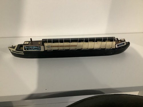 20cm wooden display - , model