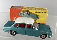 DINKY TOYS #135 TRIUMPH 2000