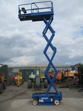 Upright MX19 scissor lift access platform cherry picker genie 3219 skyjack