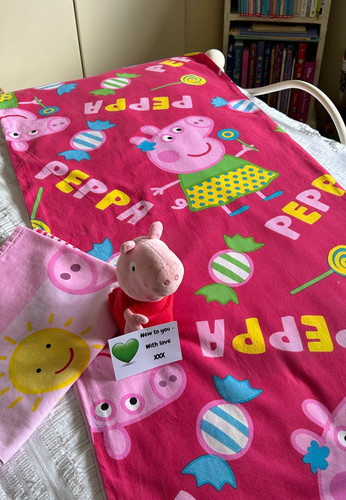 Peppa pig cot child - pig, cot/child
