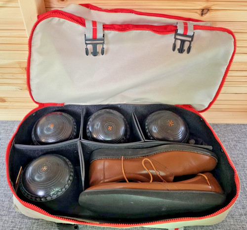Lawn bowls set - lawn, black