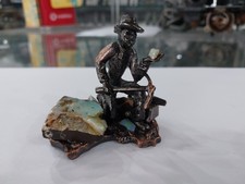 Australian opal miner statue - opal,