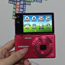 Samsung MV800 Flip-out Touch