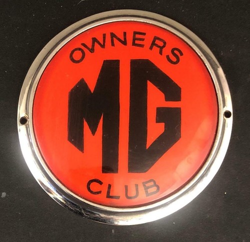Owners club motor car badge - mg,