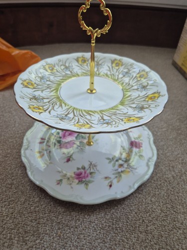 Vintage mismatched tier cake - mismatched, 2-tier