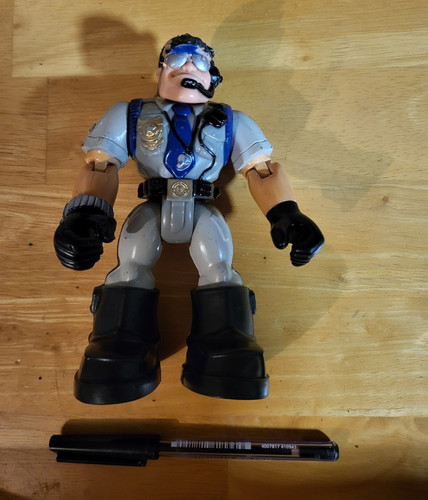 Mattel 2001 police officer - mattel,