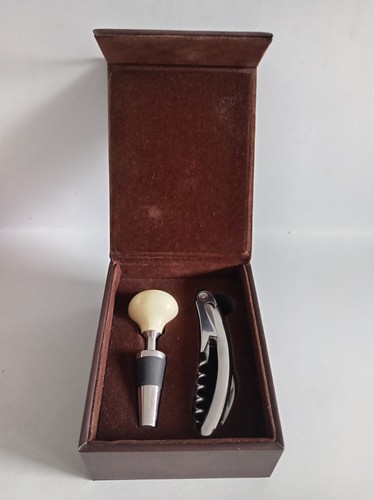 Vintage style wooden wine - style,