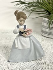 NAO by Lladro “My Bouquet”