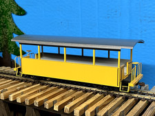BACHMANN 26003 On30 OPEN EXCURSION CAR, YELLOW with SILVER ROOF.