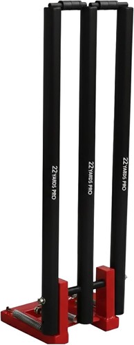 Cricket stumps wickets bails - stumps,