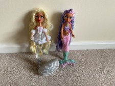 Mermaze Mermaidz - Kishiko Mermaid Doll and Winter Waves Gwen, pre-owned