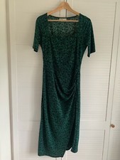 Oasis green ditsy floral print