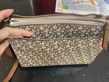 DKNY Bryant Park TZ Cross Bag