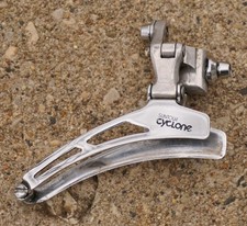 Suntour Cyclone Front