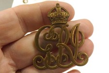 MILITARY BADGE BRITISH INDIAN ARMY 5CMS X 4CMS (3645)