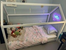 Kid's Tree House Bed