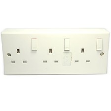 3 Gang Wall Sockets With