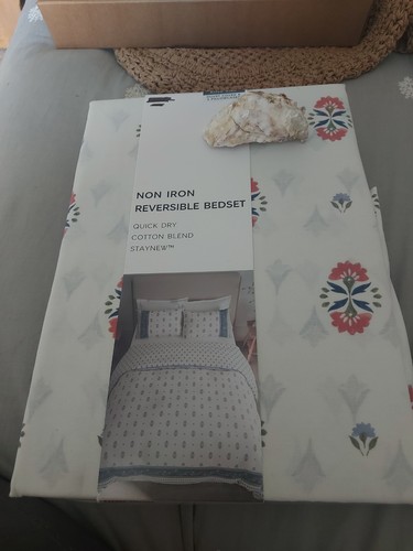 Duvet cover set - by, m