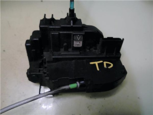 82501jd90c lock right nissan - 82501jd90c,