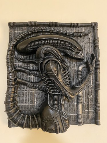 Giger alien wall plaque - giger, 35cm