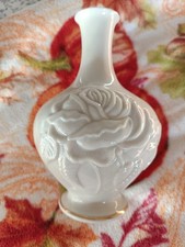 Beautiful Lenox Bud Vase Cream Edged With 24k Gold