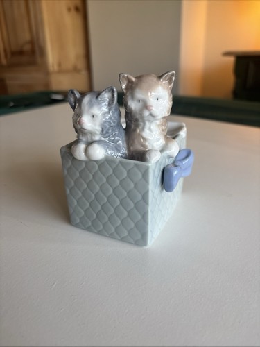 Nao porcelain cats basket - nao, in