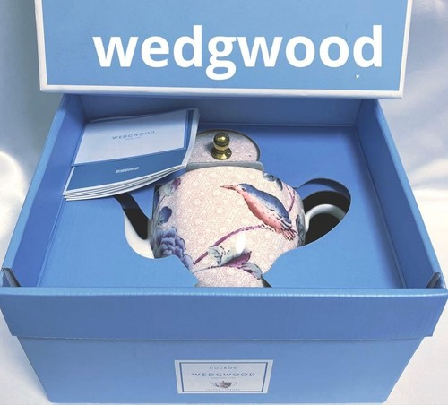 Wedgwood cuckoo tea pot - cuckoo,