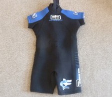 CHILDS SHORT WETSUIT SIZE